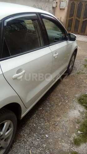 Volkswagen Polo 2014, 207,000 km - 1.6 l - Bakı
