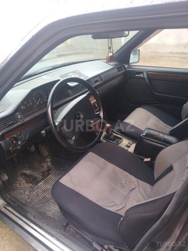Mercedes E 230 1991, 383,500 km - 2.3 л - Şəmkir