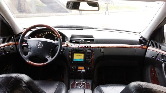 Mercedes S 320 2000, 302,000 km - 3.2 л - Bakı