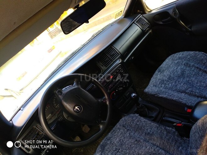 Opel Vectra 1996, 1,258,085 km - 1.8 l - Bakı