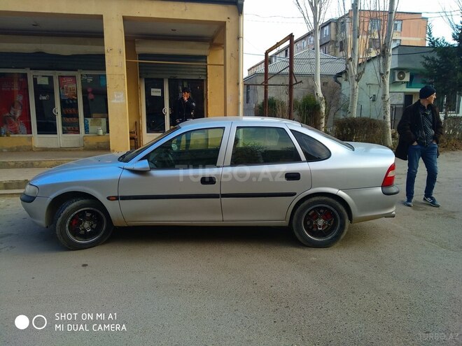Opel Vectra 1996, 1,258,085 km - 1.8 l - Bakı