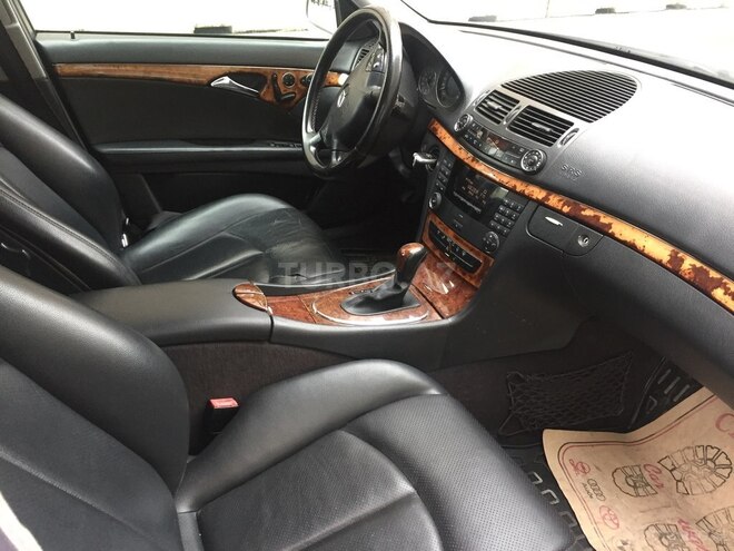 Mercedes E 240 2002, 100,302 km - 2.6 l - Bakı