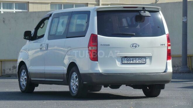 Hyundai H-1 2009, 270,000 km - 2.5 l - Bakı