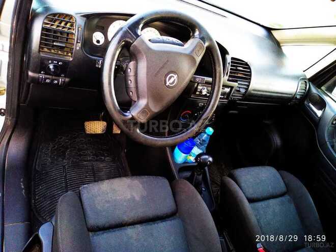 Opel Zafira 2001, 360,000 km - 2.2 л - Bakı
