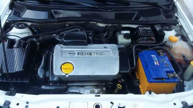 Opel Astra 2000, 260,000 km - 1.6 l - Bakı