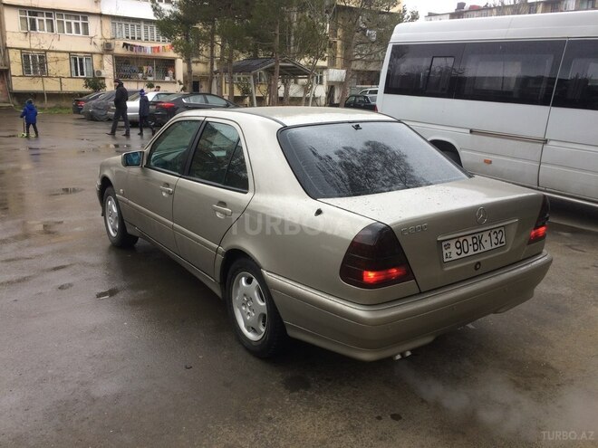 Mercedes C 200 1995, 329,000 km - 2.0 l - Bakı
