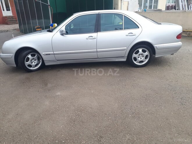 Mercedes E 240 2000, 207,000 km - 2.6 l - Xaçmaz