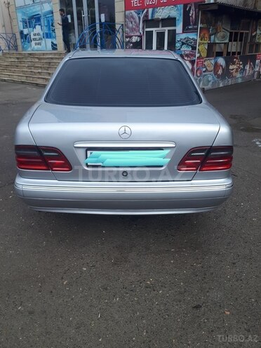 Mercedes E 240 2000, 207,000 km - 2.6 l - Xaçmaz