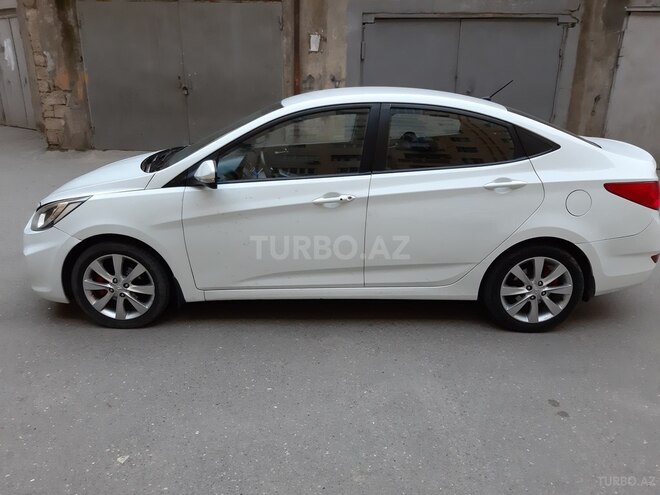 Hyundai Accent 2011, 177,000 km - 1.6 l - Bakı
