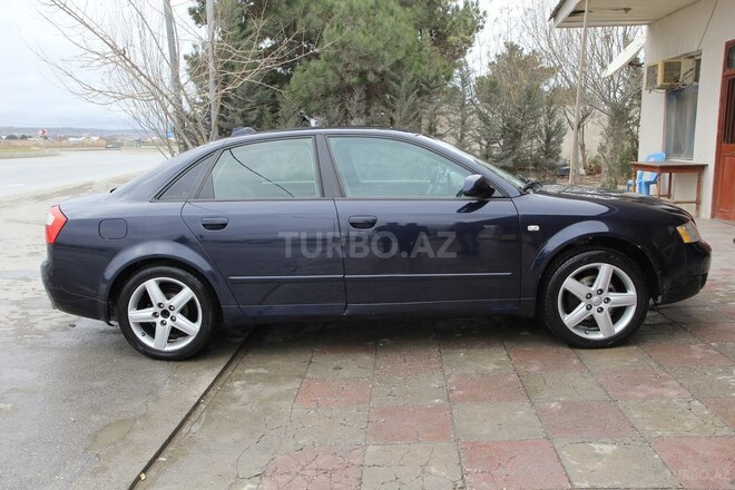 Audi A4 2003, 418,000 km - 1.8 l - Bakı