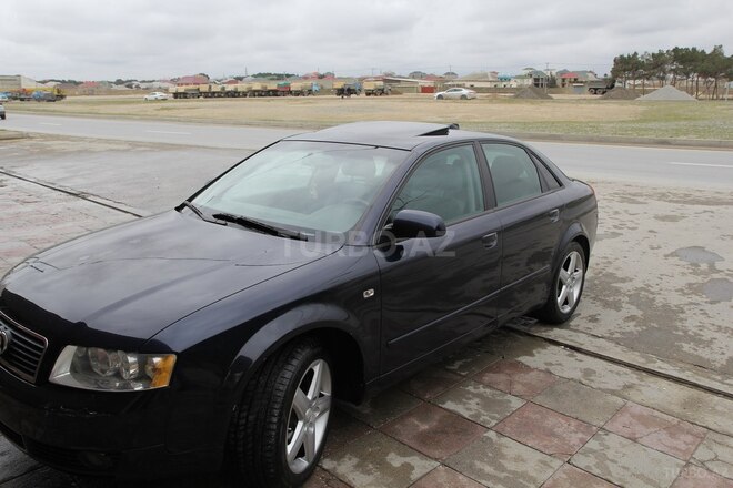 Audi A4 2003, 418,000 km - 1.8 l - Bakı