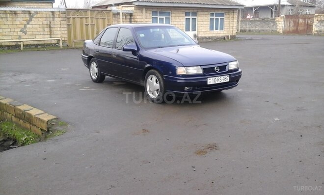 Opel Vectra 1995, 335,179 km - 1.8 l - Qax