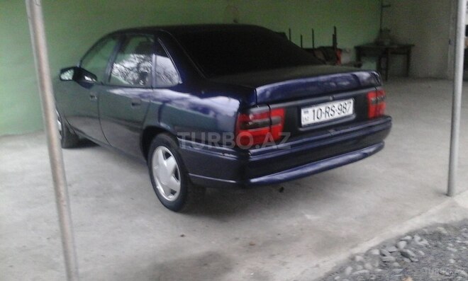 Opel Vectra 1995, 335,179 km - 1.8 l - Qax