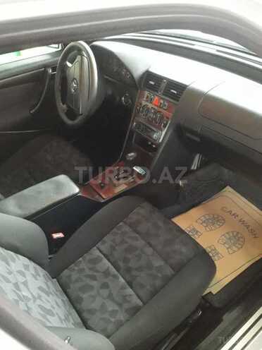 Mercedes C 180 2000, 195,000 km - 1.8 l - Gəncə