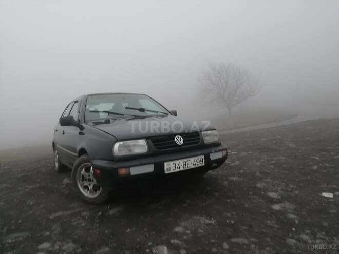Volkswagen Jetta 1999, 400,000 km - 2.0 l - Qax