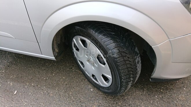 Opel Astra 2005, 257,000 km - 1.7 l - Sumqayıt