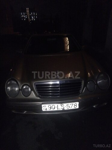 Mercedes E 220 2001, 260,000 km - 0.2 л - Bakı