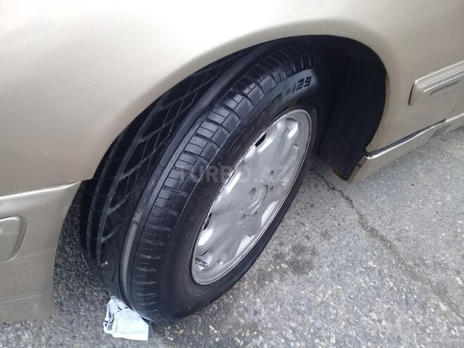 Mercedes E 220 2001, 260,000 km - 0.2 л - Bakı