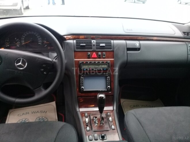 Mercedes E 220 2001, 260,000 km - 0.2 л - Bakı