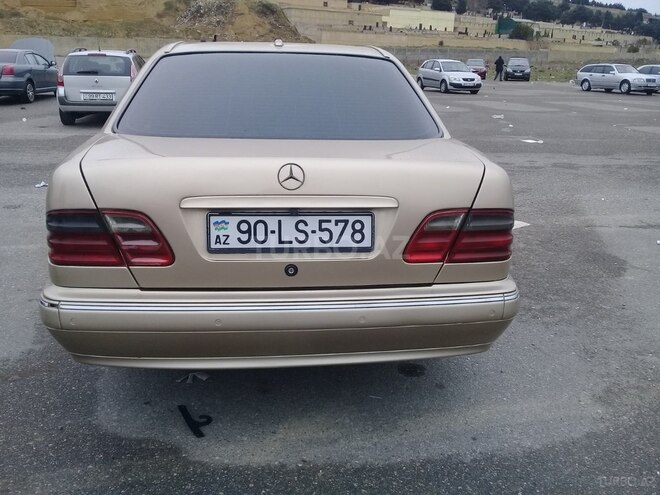Mercedes E 220 2001, 264,000 km - 2.2 л - Bakı