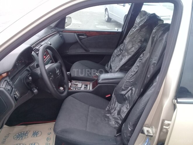 Mercedes E 220 2001, 264,000 km - 2.2 л - Bakı