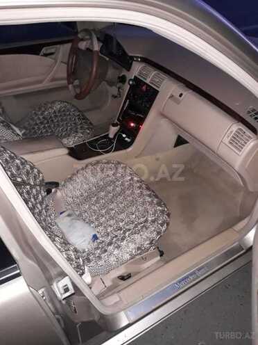Mercedes E 220 2000, 334,000 km - 2.2 л - Gəncə