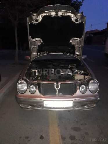 Mercedes E 220 2000, 334,000 km - 2.2 л - Gəncə