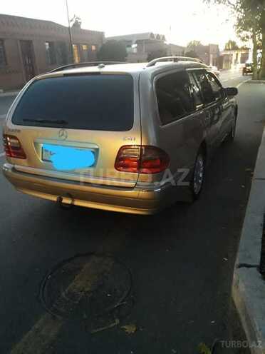 Mercedes E 220 2000, 334,000 km - 2.2 л - Gəncə