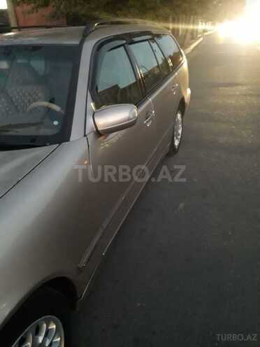 Mercedes E 220 2000, 334,000 km - 2.2 л - Gəncə