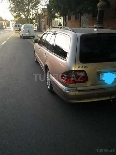 Mercedes E 220 2000, 334,000 km - 2.2 л - Gəncə