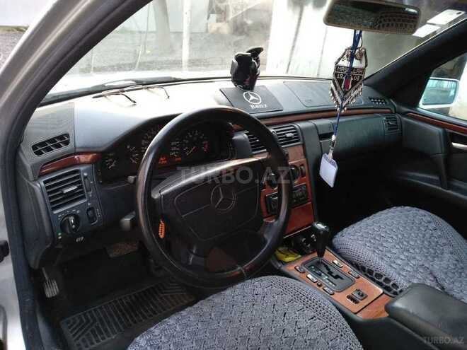 Mercedes E 240 1998, 471,258 km - 2.4 l - Göyçay