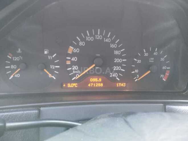 Mercedes E 240 1998, 471,258 km - 2.4 l - Göyçay