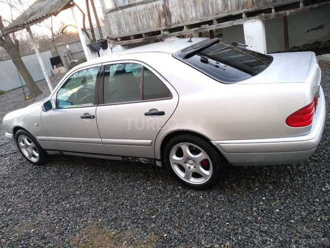 Mercedes E 240 1998, 471,258 km - 2.4 l - Göyçay