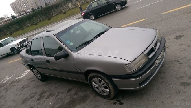 Opel Vectra 1995, 286,000 km - 1.8 l - Bakı