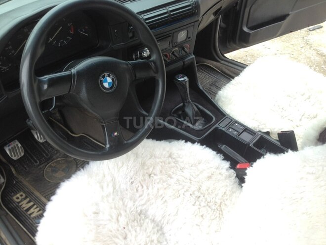 BMW 520 1990, 240,000 km - 2.0 l - Bakı