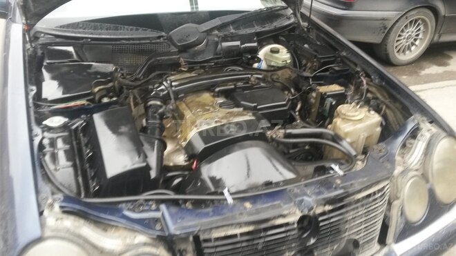 Mercedes E 230 1995, 233,300 km - 2.3 l - Bakı