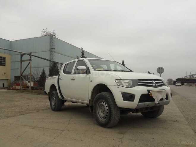 Mitsubishi L200 2010, 428,000 km - 2.4 l - Bakı