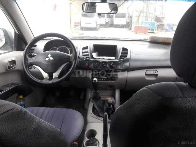 Mitsubishi L200 2010, 428,000 km - 2.4 l - Bakı