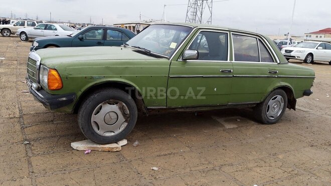 Mercedes 200 1984, 200,889 km - 2.0 l - Bakı