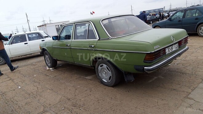 Mercedes 200 1984, 200,889 km - 2.0 l - Bakı