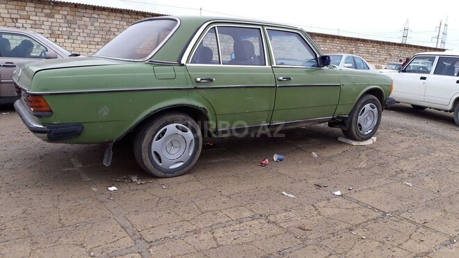 Mercedes 200 1984, 200,889 km - 2.0 l - Bakı