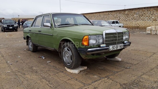 Mercedes 200 1984, 200,889 km - 2.0 l - Bakı