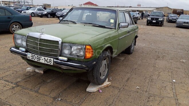 Mercedes 200 1984, 200,889 km - 2.0 l - Bakı