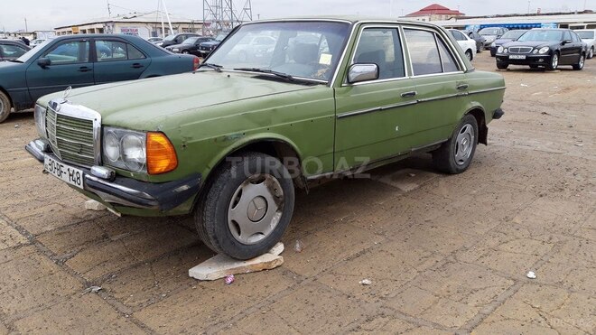 Mercedes 200 1984, 200,889 km - 2.0 l - Bakı