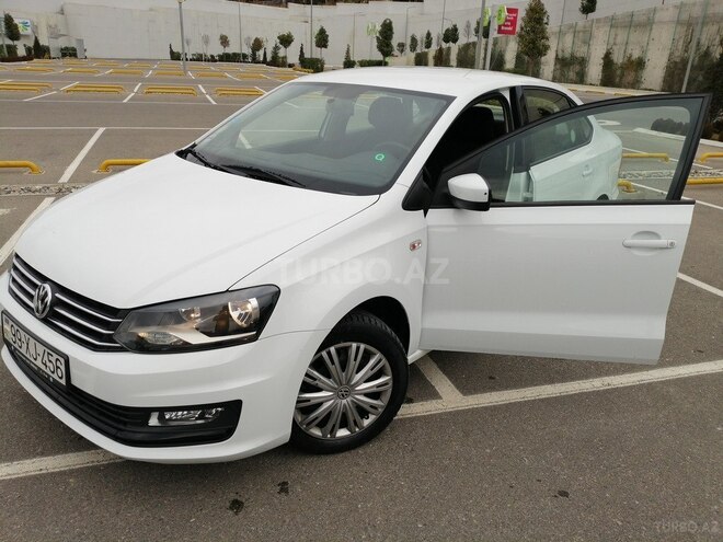Volkswagen Polo 2015, 65,500 km - 1.6 l - Bakı