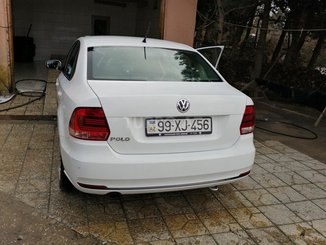 Volkswagen Polo 2015, 65,500 km - 1.6 l - Bakı
