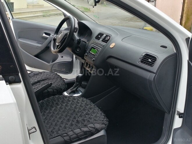 Volkswagen Polo 2015, 65,500 km - 1.6 l - Bakı