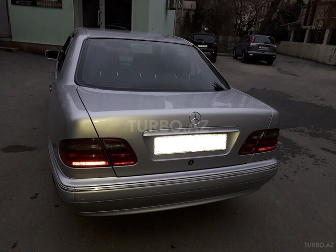 Mercedes E 220 2000, 473,000 km - 2.2 l - Bakı