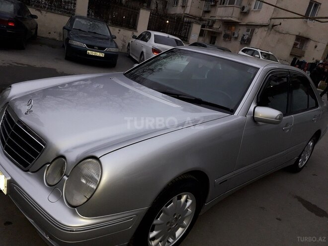 Mercedes E 220 2000, 473,000 km - 2.2 l - Bakı