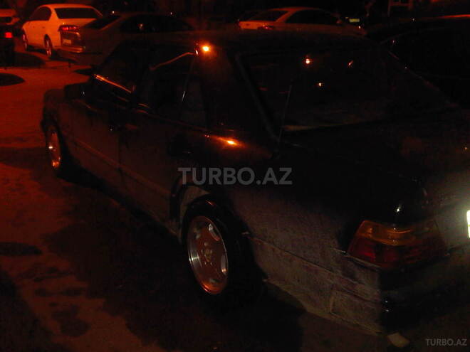 Mercedes E 230 1988, 357,000 km - 2.3 l - Bakı